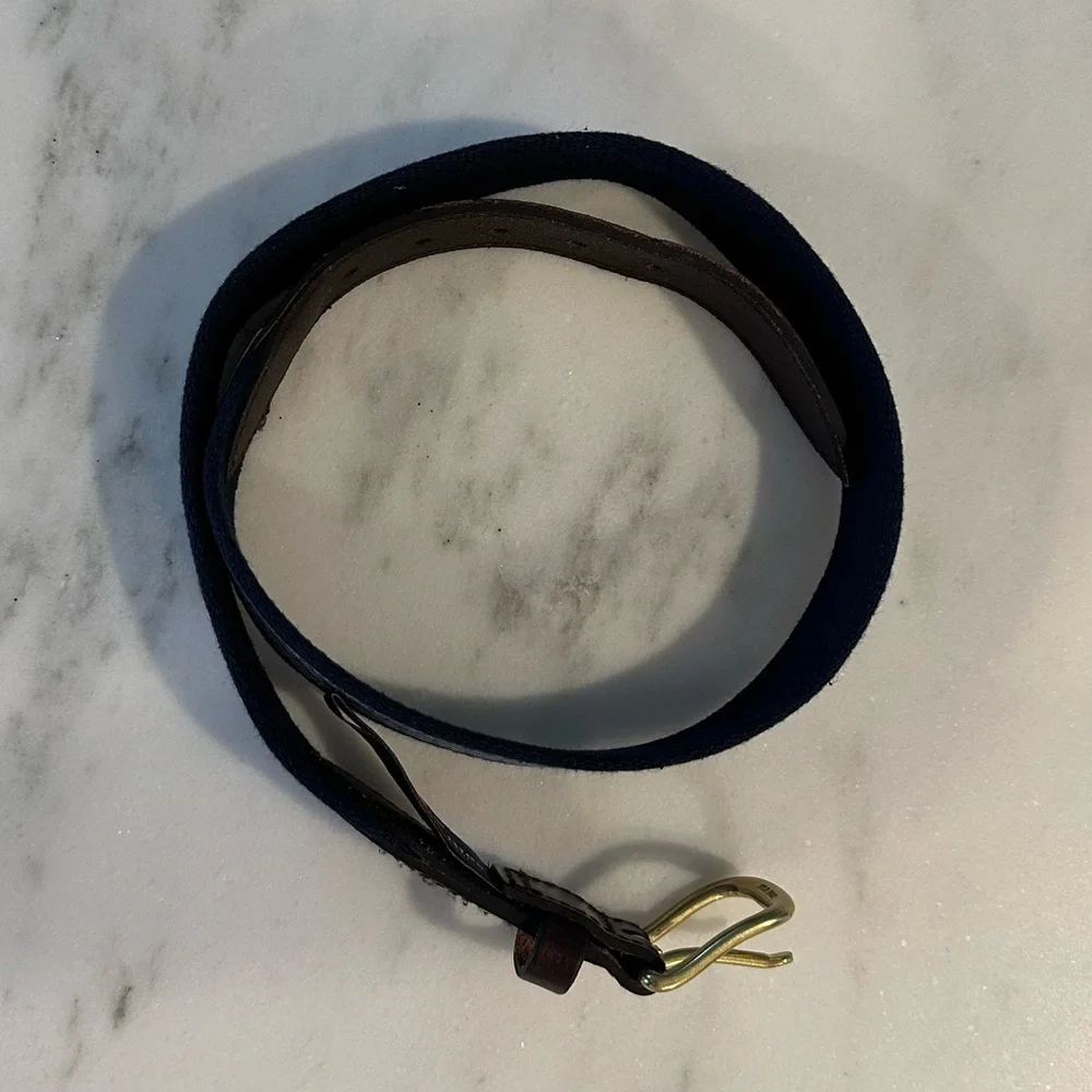 Vineyard Vines Boys’ Leather Trim Whale Print Canvas Club Belt Size 28